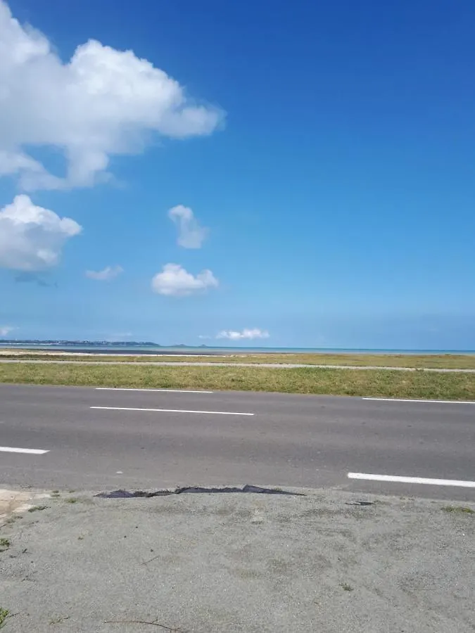 Rose By The Sea - Beach Front Sea Views Hirel